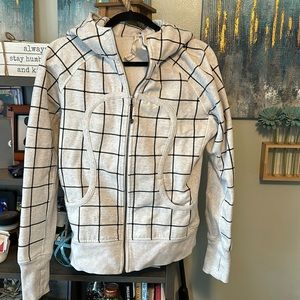 Lululemon size 12 like new